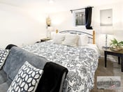 AC*Boutique Apt. Albany dwntn*KING*Queen*Full* 1 bath. PNW