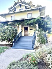 Historic Monteith Entertainer | KING Beds • Pool Table • Historic Charm