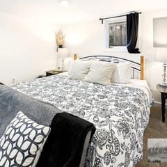 AC*Boutique Apt. Albany dwntn*KING*Queen*Full* 1 bath. PNW