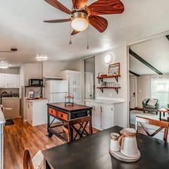 Renovated Bungalow Getaway
