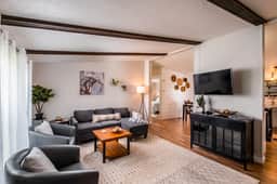 Renovated Bungalow Getaway - Image 2