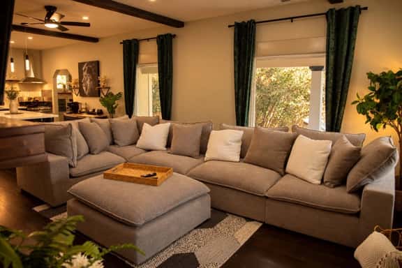 The Moody Modern*2KING beds*2bath*Walkable* - Image 1