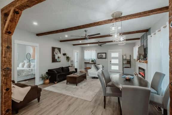 Urban Rustic Getaway, Quick to OSU, Downtown Corvallis with AC! - Image 1
