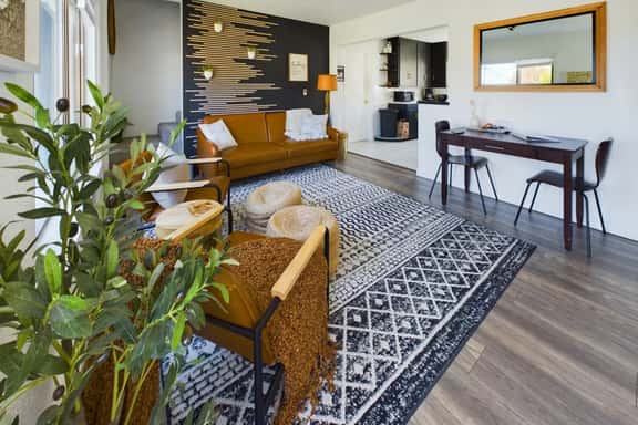 🌿 Earthy Modern Bungalow |• KING Beds • A/C • Pets OK - Image 1
