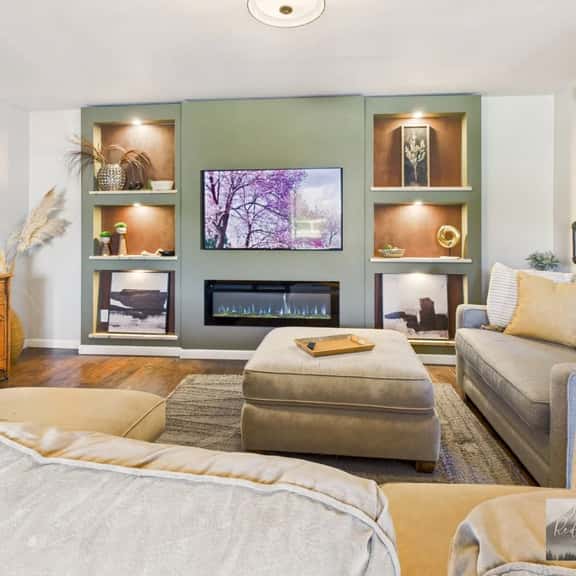 OSU 10 min | 2 King Beds | Pool Table & Pickleball - Image 1