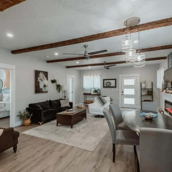 Urban Rustic Getaway, Quick to OSU, Downtown Corvallis with AC! - Image 1