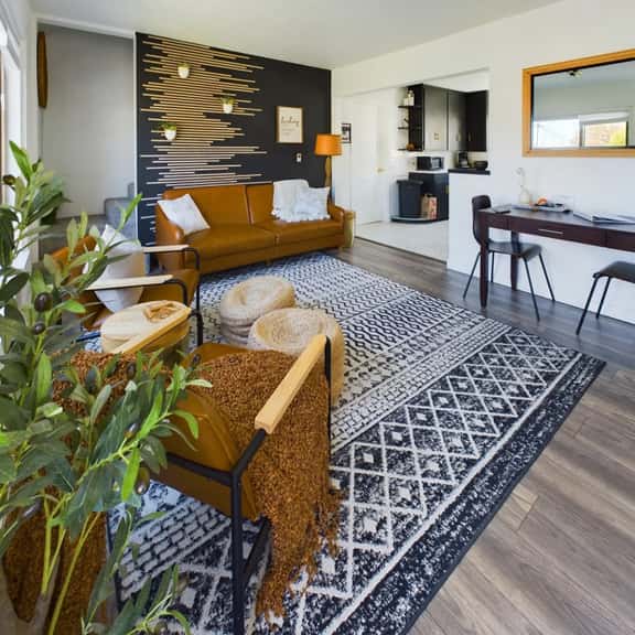 🌿 Earthy Modern Bungalow |• KING Beds • A/C • Pets OK - Image 1