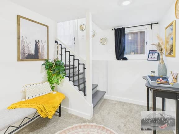 AC*Boutique Apt. Albany dwntn*KING*Queen*Full* 1 bath. PNW - Image 2