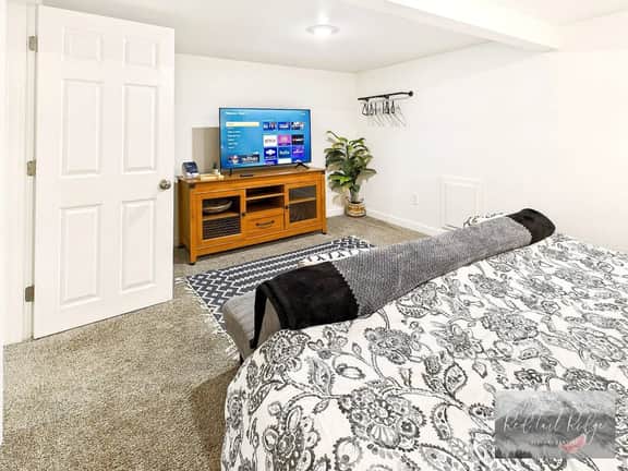 AC*Boutique Apt. Albany dwntn*KING*Queen*Full* 1 bath. PNW - Image 3