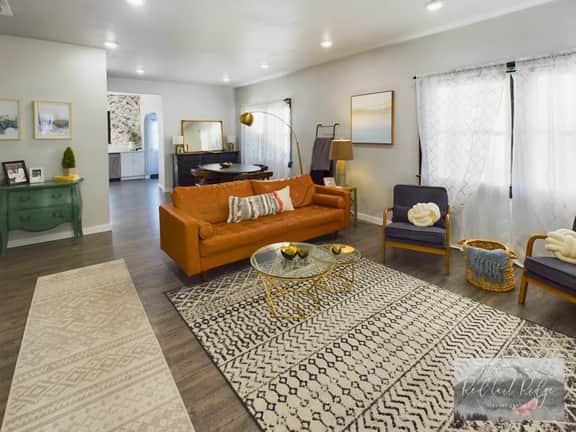 Downtown Classic Home in Historic Albany, Sleeps 24! King Beds AC - Image 5
