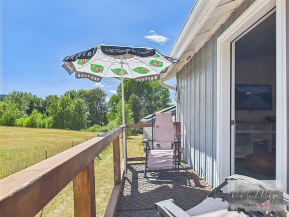 PNW Scenic Loft , KING bed, Kitchenette, Close to OSU - Image 5